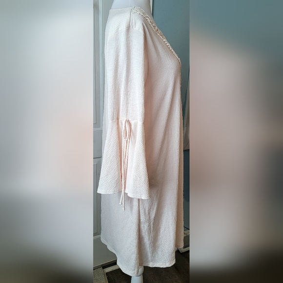 NAÏF Anthropologie Boho Flowy Shift Dress Womens M Cream Floral Crochet V Neck - Picture 5 of 13